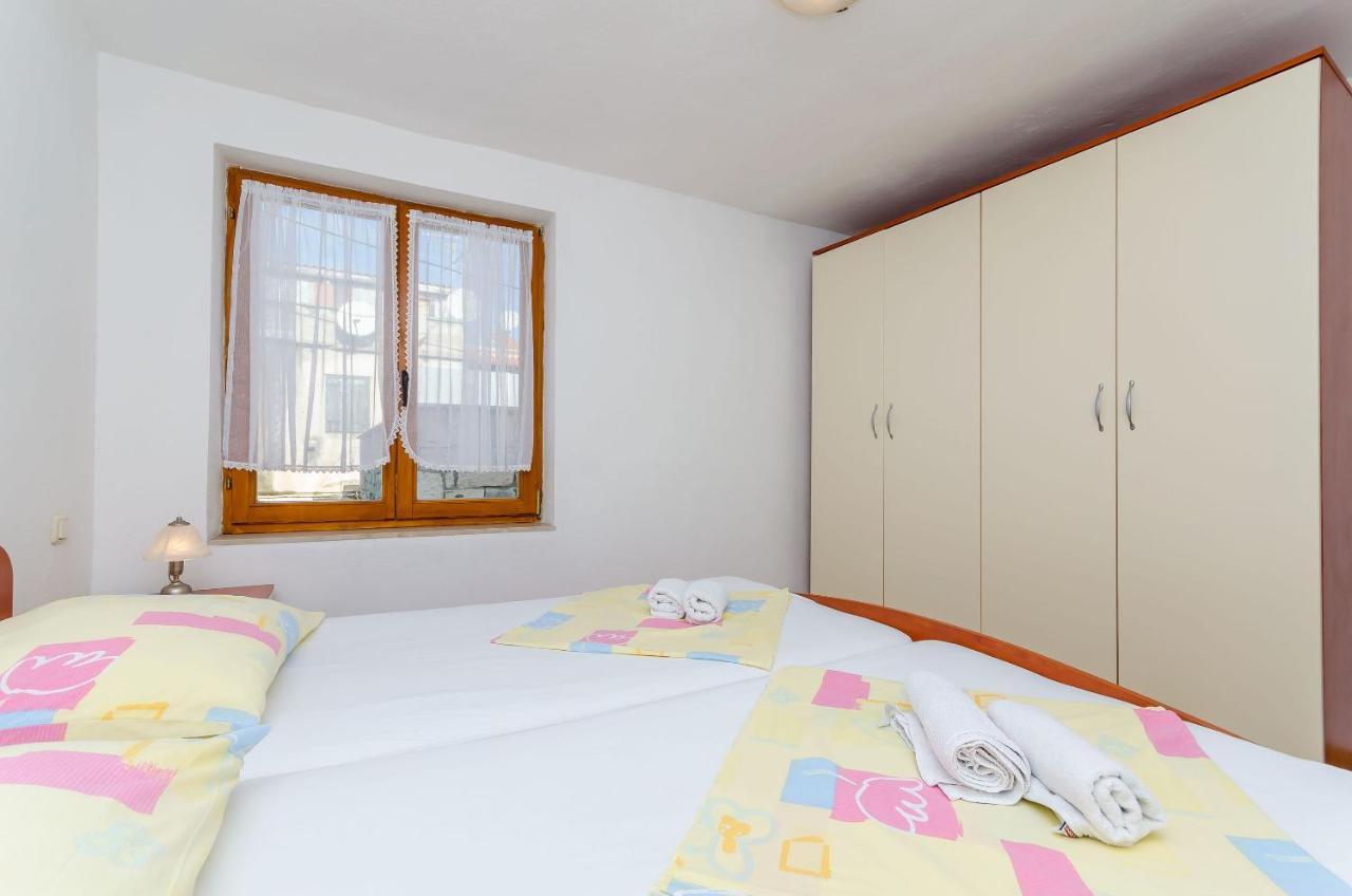 Apartments Old Town Трогір Екстер'єр фото