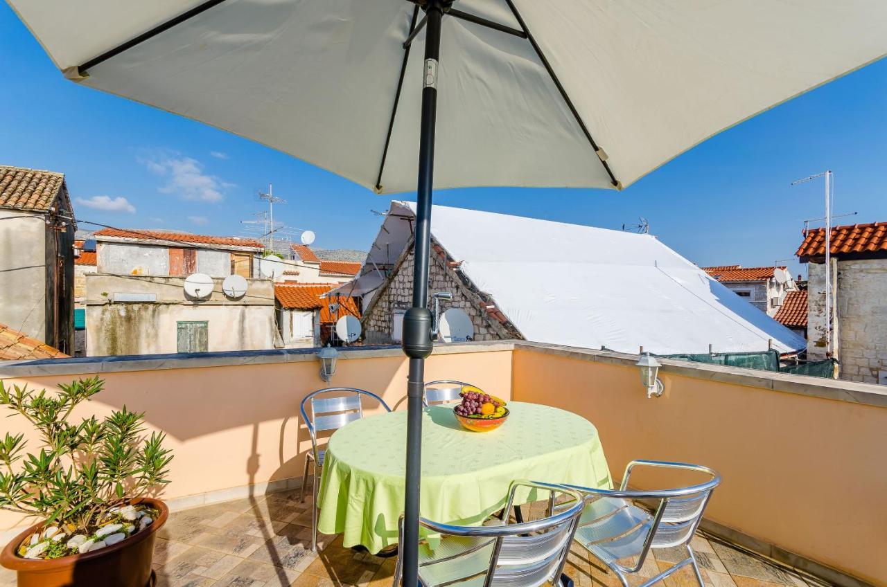 Apartments Old Town Трогір Екстер'єр фото